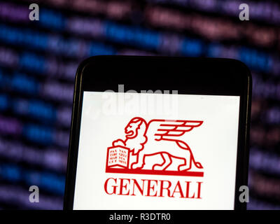 Die Assicurazioni generali Insurance Company Logo auf dem Smartphone angezeigt. Stockfoto