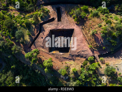 Luftaufnahme des monolithischen Felsen Kirche bete Giyorgis, Amhara-region, Lalibela, Äthiopien Stockfoto