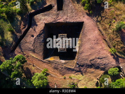 Luftaufnahme des monolithischen Felsen Kirche bete Giyorgis, Amhara-region, Lalibela, Äthiopien Stockfoto