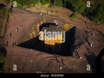 Luftaufnahme des monolithischen Felsen Kirche bete Giyorgis, Amhara-region, Lalibela, Äthiopien Stockfoto