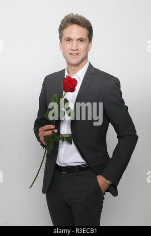 Fotoauftrag der 16. Saison der Deutschen daily soap opera 'Rote Rosen' bei Luna Studios, Hamburg Mit: Oliver Franck Wo: Hamburg, Deutschland Wann: 22 Okt 2018 Credit: Becher/WENN.com Stockfoto