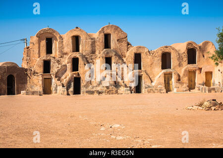 Tunesien medenine. Fragment des Alten ksar innerhalb des Dorfes. Gab es früher befestigte Getreidespeicher (ghorfas) Stockfoto