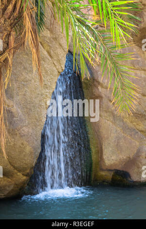 Wasserfall in Berg Oase chebika, Tunesien, Afrika Stockfoto