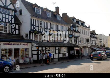 Der Schwan, Bridgnorth, Shropshire und anderen Gebäuden in der High Street Stockfoto