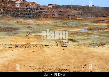 Eisensulfid, Corta Atalaya, der größte Tagebau in Europa, Minas de Riotinto, nerva. Provinz Huelva, Andalusien, Spanien Stockfoto