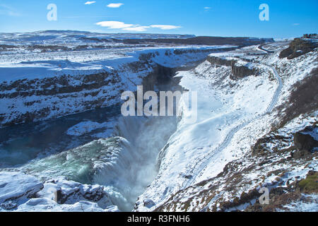 Die Golden Circle, Island, Wasserfall Gullfoss und Strokkur, die weiterhin alle 5 - 10 Minuten ausbrechen Stockfoto