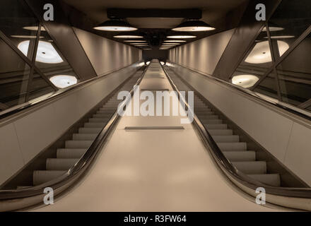 Rolltreppe am Stockholmer Flughafen Arlanda Stockfoto