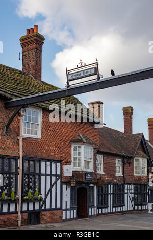 CRAWLEY, WEST SUSSEX/UK - 21. NOVEMBER: The George Hotel in Crawley West Sussex am 21. November 2018 Stockfoto