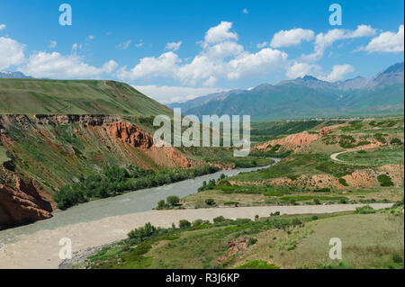 Eki Naryn Schlucht mit Fluss Naryn, Berglandschaft, Naryn Region, Kirgisistan Stockfoto