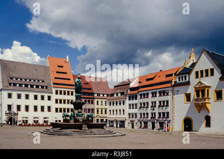 Obermarkt mit Rathaus in Freiberg, Erzgebirge Stockfoto