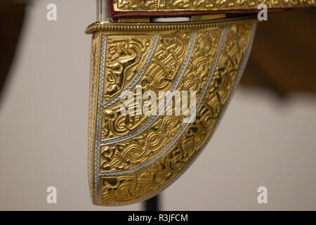 Eine Rekonstruktion eines Helm in der Staffordshire Horten am Birmingham Museum & Art Gallery, Birmingham gefunden. Stockfoto