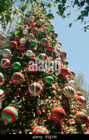 Sydney Australien, Weihnachtsbaum in Martin Place eingerichtet Stockfoto