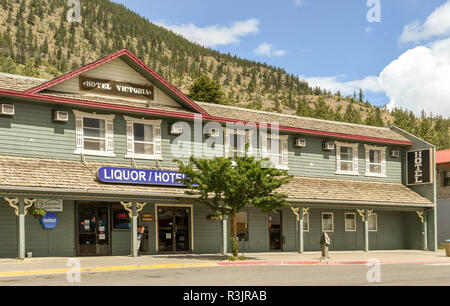 LILLOOET, BRITISH COLUMBIA, KANADA - Juni 2018: Das Hotel Victoria in der Hauptstraße von Lillooet, eine Stadt auf der Fraser River in British Columbia. Stockfoto