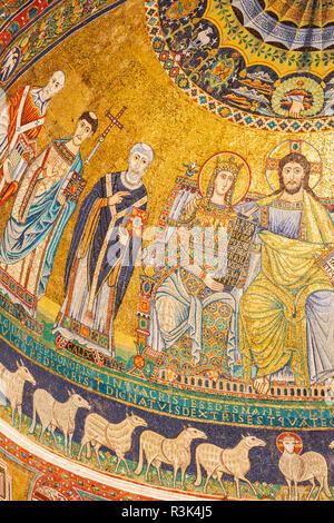 Detail der Apsis Mosaik, die Jungfrau Maria und Christus auf dem Thron, die Basilika Santa Maria in Trastevere, Rom, Italien. Stockfoto