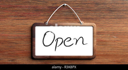 Öffnen, handschriftlichen Text. Mit rotem Rahmen hängen auf Holz Wand unterzeichnen. 3D-Darstellung Stockfoto