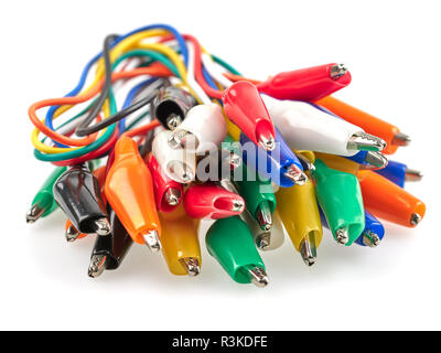 Test Kabel mit Krokodilklemmen an beiden Enden werden verwendet, um eine vorübergehende elektrische Verbindung in der Elektronik Projekte und Prototypen zu erstellen Stockfoto