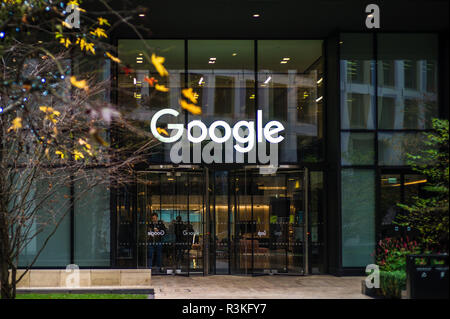 Google London Großbritannien - Google und Youtube Londoner Büros bei 6 Pancras Square in der Nähe von King's Cross Station in London, Großbritannien Stockfoto