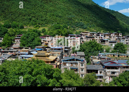 Zhuokeji Häuptling des Dorfes, Ngawa tibetischen autonomen Präfektur Qiang, westliches Sichuan, China Stockfoto