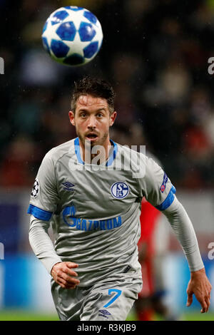 Moskau, Russland - Oktober 03: Mark Uth des FC Schalke 04 in Aktion während der Gruppe D Spiel der UEFA Champions League zwischen FC Lokomotiv Moskau und FC Schalke 04 beim Lokomotiv Stadion am 3. Oktober 2018 in Moskau, Russland. (MB) Stockfoto