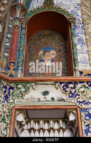 Zentrale Iran, Kashan, Khan-E Boroujerdi, der Traditionelle Teppich Merchant House, kunstvolle Stuckverzierung Stockfoto