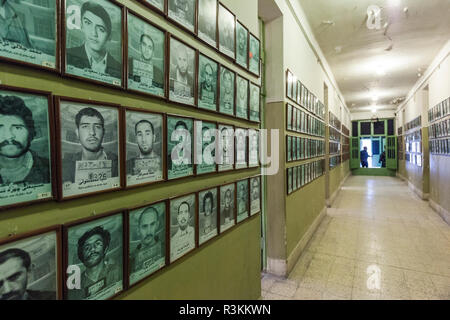 Iran, Teheran, Iran Ebrat Museum, ehemalige politische Gefängnis der Geheimpolizei des Schahs, der Savak, Fotos der ehemaligen Häftlinge Stockfoto