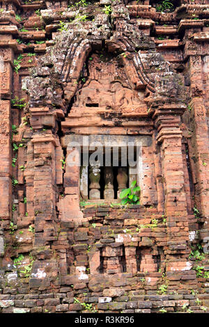 Eine alte hinduistische Tempel in Meinem Sohn Heiligtum, Provinz Quang Nam, Vietnam Stockfoto