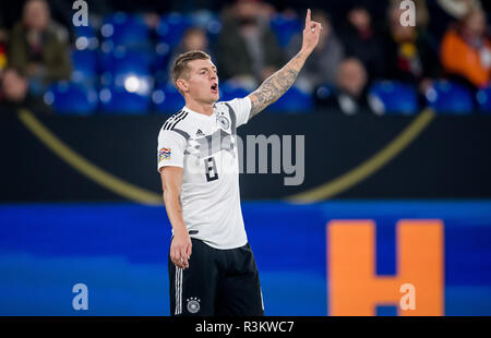 Gelsenkirchen, Deutschland. 19 Nov, 2018. 19. November 2018: Gelsenkirchen, Veltins Arena: Fußball UEFA Nationen Liga 6. Spieltag: Deutschland - Niederlande: Germanys Toni Kroos. Quelle: Thomas Klausen | Verwendung weltweit/dpa/Alamy leben Nachrichten Stockfoto