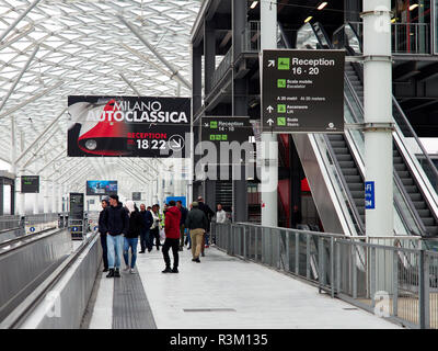 Mailand, Lombardei, Italien - 23 November, 2018 - Eingang von autoclassica Milano 2018 Edition in Fiera Milano Rho Credit: Armando Borges/Alamy leben Nachrichten Stockfoto