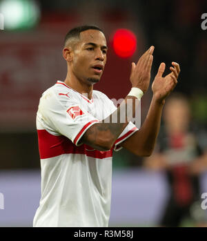 Leverkusen, 23. November 2018, Bundesliga, Bayer 04 Leverkusen vs VfB Stuttgart: Dennis Aogo (VfB) Gesten. Credit: Jürgen Schwarz/Alamy leben Nachrichten Stockfoto