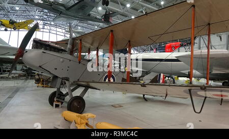 1918 Airco de Havilland DH9Biplane bomber Serielle D 5649 im Imperial War Museum, Duxford Air Space Hangar. Stockfoto