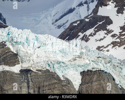 Gold Harbour mit mächtigen Bertrab Gletscher auf South Georgia Island Stockfoto