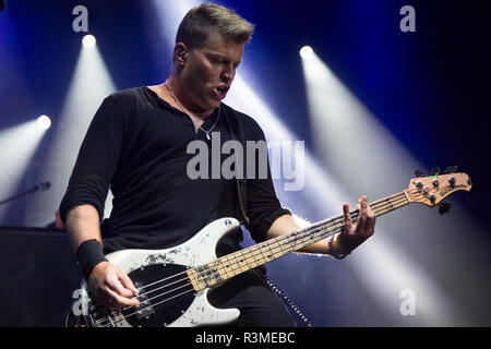 Brad Walst von drei Tagen Gnade während Orange Warschauer Festival in Warschau, Polen am 12. Juni 2015 Stockfoto