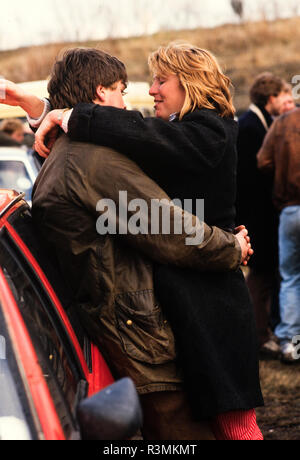 Grand National Rece Sitzung Aintree Liverpool England Großbritannien 1986 Rennen goers im Grand National Meeting auch bekannt als Hurra Henrys oder Sloane Ranger oder Sloanies, gut gekleidete wohlhabende junge Leute der Periode. Stockfoto