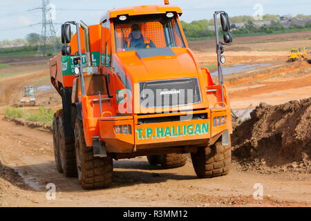 Gelenkkipper bei der Arbeit auf dem Bau der Doncaster IPORT. Stockfoto