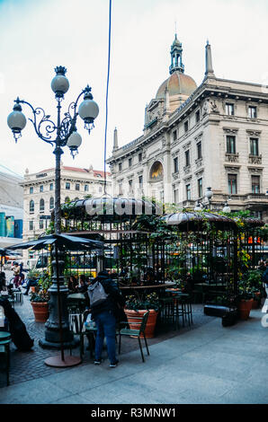 Mailand, Italien - 22.November 2018: Äußere des Der erste Starbucks concept store in Mailand, Italien bekannt als die Milano Rösterei Stockfoto