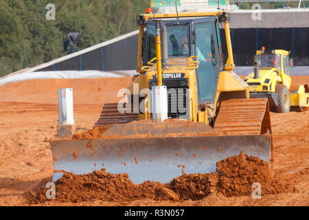 Ein Caterpillar D6, für die Nivellierung Material auf der FARRRS verwendet link Straßenbau in Rossington, Doncaster jetzt als großen Yorkshire Weise bekannt Stockfoto