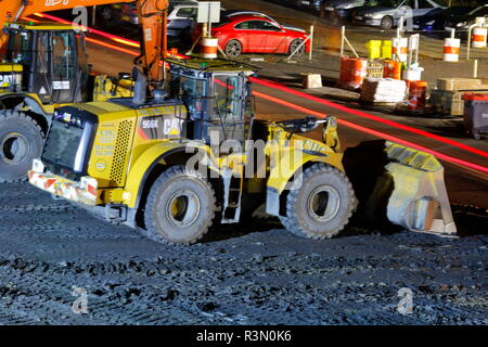 Ein Caterpillar 966 H laden Schaufel auf dem ehemaligen Recycoal Kohle Recycling Website in Rossington, Doncaster, der jetzt abgerissen wurde. Stockfoto