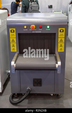 X-Ray Gepäck Scanner Maschine, Sicherheit Inspektion Checkpoint Stockfoto