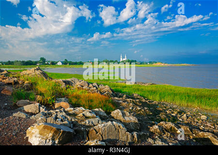 Kanada, Quebec, Saint-Roch-des-aulnaies. Felsenküste entlang Golf von St. Lawrence. Stockfoto