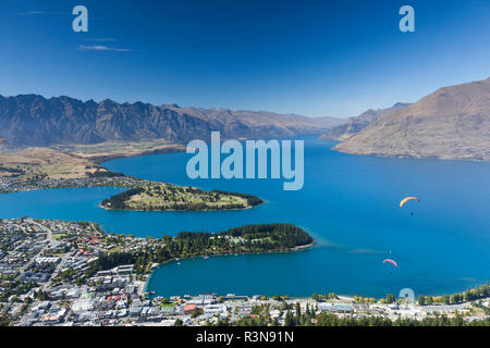 Neuseeland, Südinsel, Otago, Queenstown, erhöhten Blick auf die Stadt vom Skyline Gondola deck Stockfoto