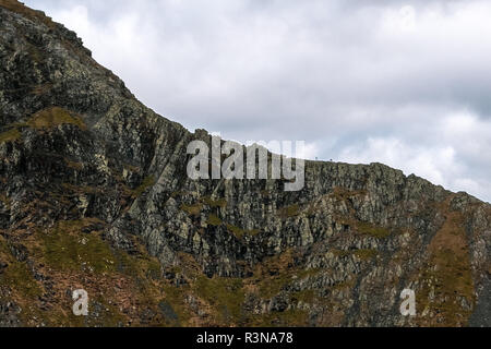 Bergsteiger auf scharfe Kante, Blencathra, englischen Lake District Stockfoto