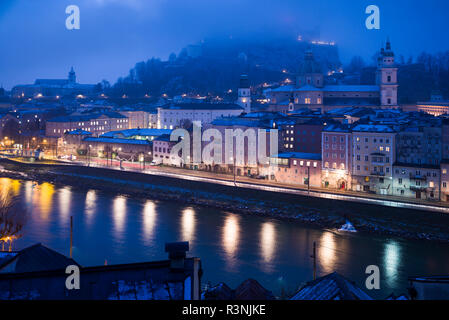 Österreich, Salzburg, erhöhten Blick auf die Stadt vom Kapuzinerberg Stockfoto