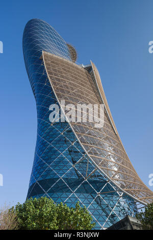 Vae, Abu Dhabi. Al Safarat Botschaftsviertel, Capital Gate Tower Stockfoto