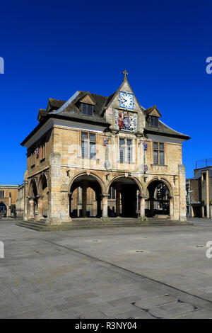 Die Guildhall in Cathedral Square, Peterborough, Cambridgeshire, England, Großbritannien Stockfoto