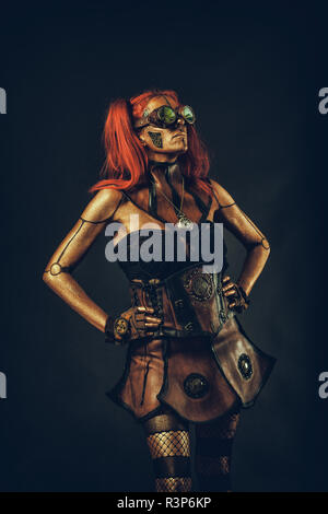 Frau steampunk Roboter, rote Haare Stockfoto