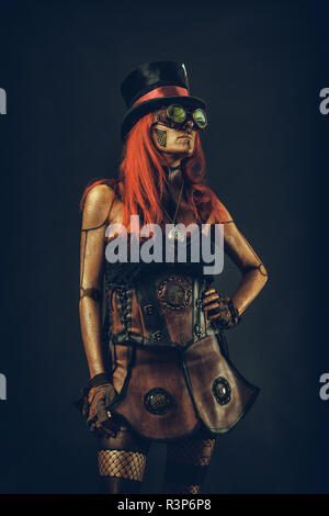 Frau steampunk Roboter, rote Haare Stockfoto