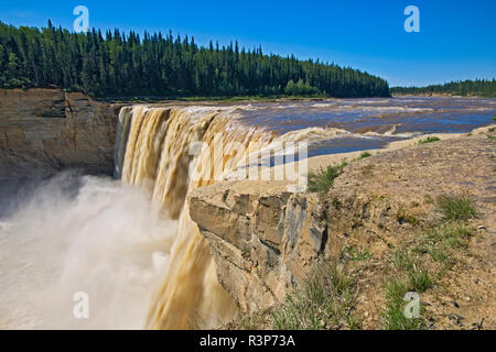Kanada, Northwest Territories, Twin Falls Gorge Territorial Park. Hay River bei Alexandra fällt. Stockfoto