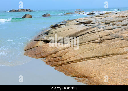 Kanada, Nova Scotia, Kejimkujik National Park. Atlantik felsige Küstenlinie. Stockfoto