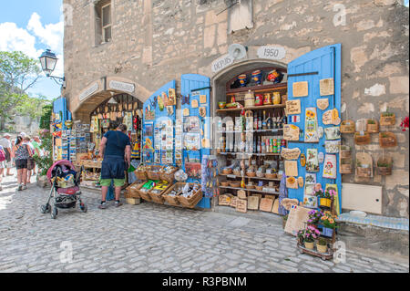 Store Verkauf von lokalen Produkten, Les Baux de Provence, Provence, Frankreich Stockfoto