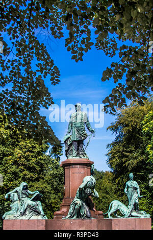 Denkmal für Otto von Bismarck von Reinhold Begas im Tiergarten von Berlin, Deutschland Stockfoto